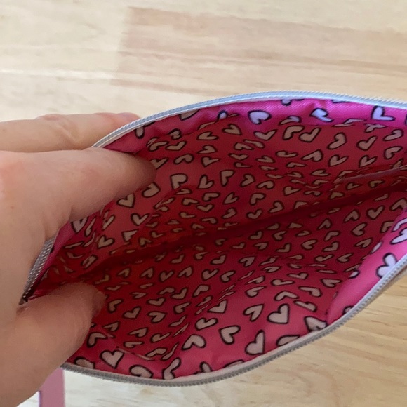 Hedgehog zippered pouch - Picture 5 of 6